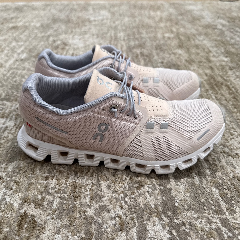 Women's On Cloud 5 Running Shoes